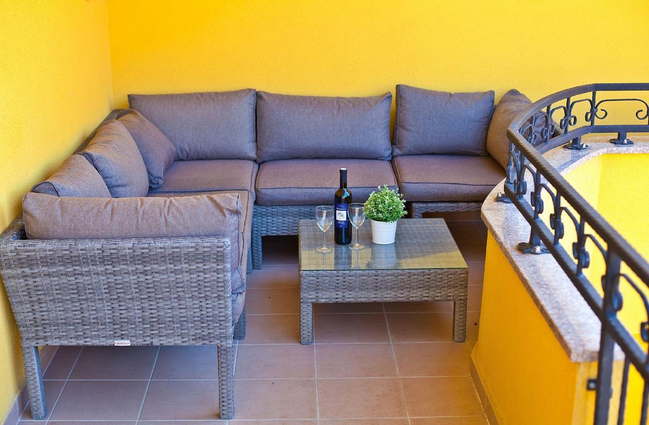 Apartments Roses Stobrec Ngoại thất bức ảnh