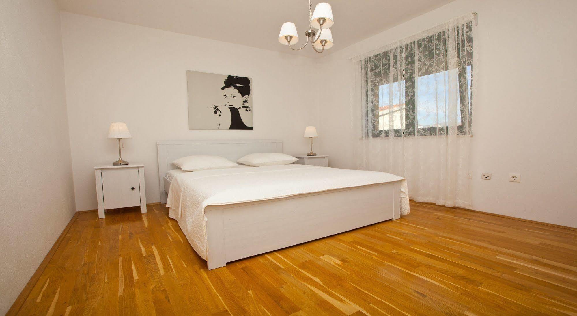Apartments Roses Stobrec Ngoại thất bức ảnh