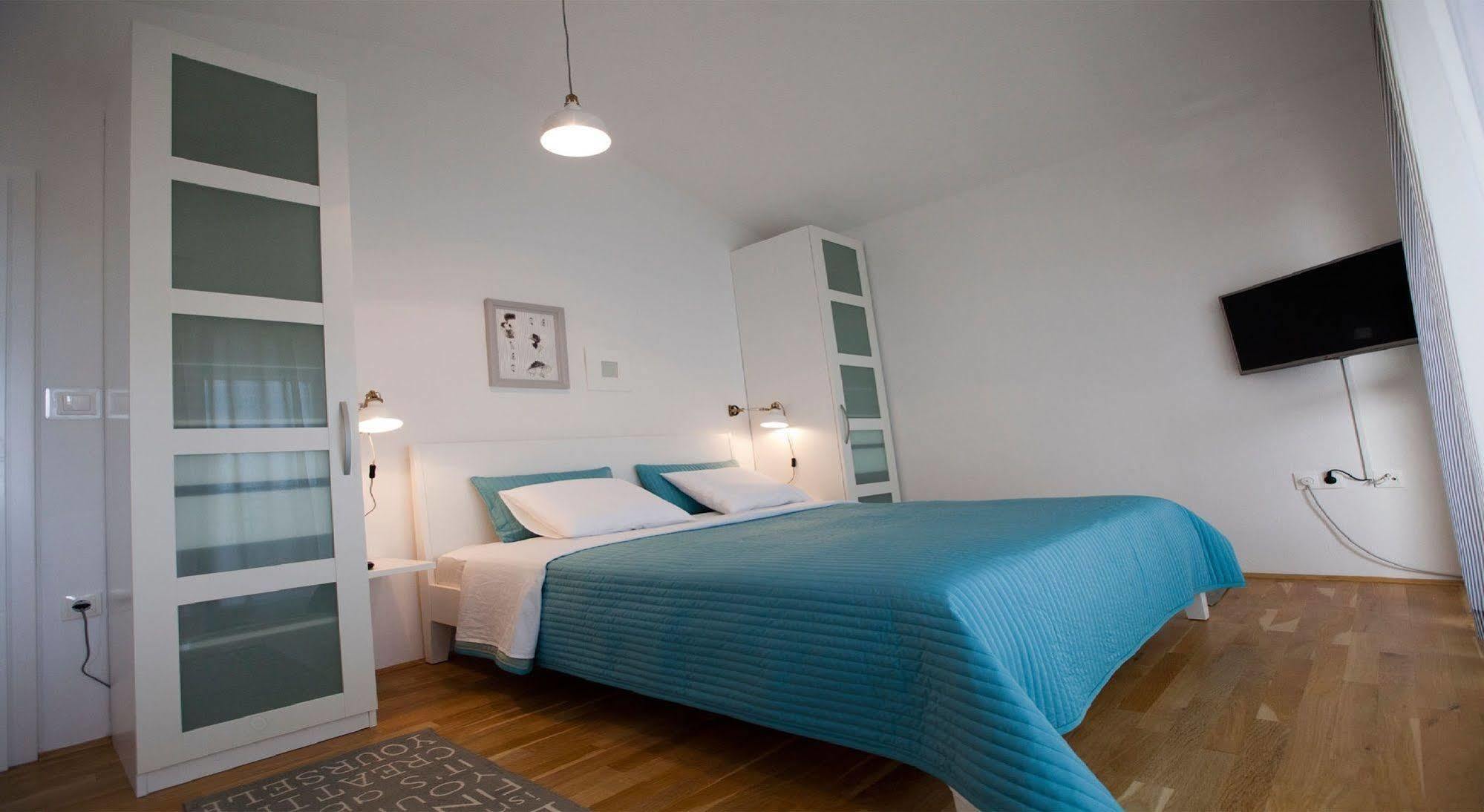 Apartments Roses Stobrec Ngoại thất bức ảnh